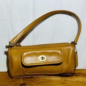 COACH Demi Penelope Legacy Shoulder J1P-9712
